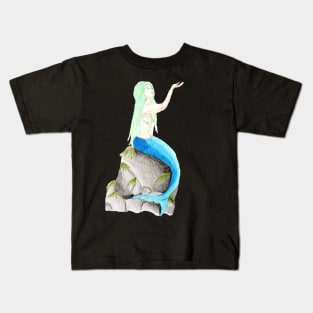 Sitting on the rock, reaching for the stars- Mermaid Dark Green Kids T-Shirt